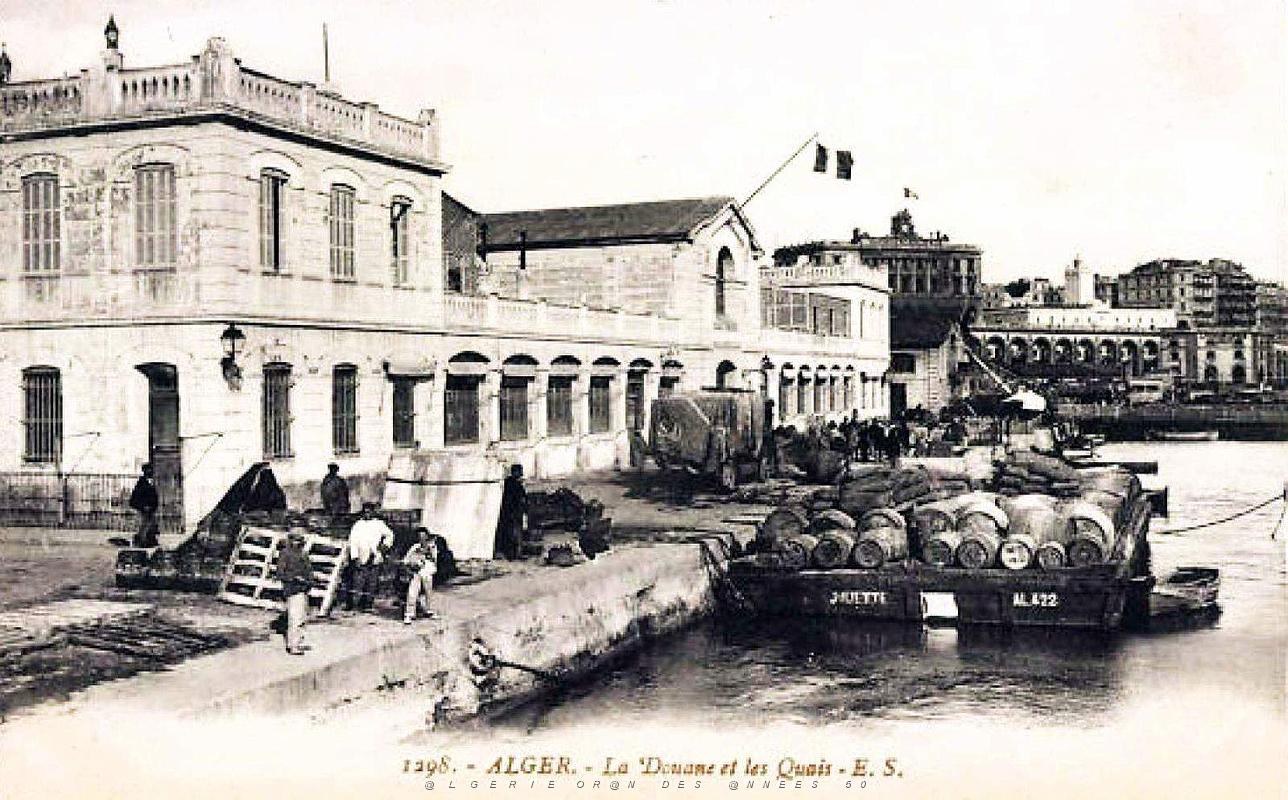 Alger - Douane et Quais - 1912.jpg